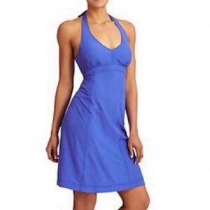 Athleta stretchy halter dress with built in removable cups! Size 4 Petite.